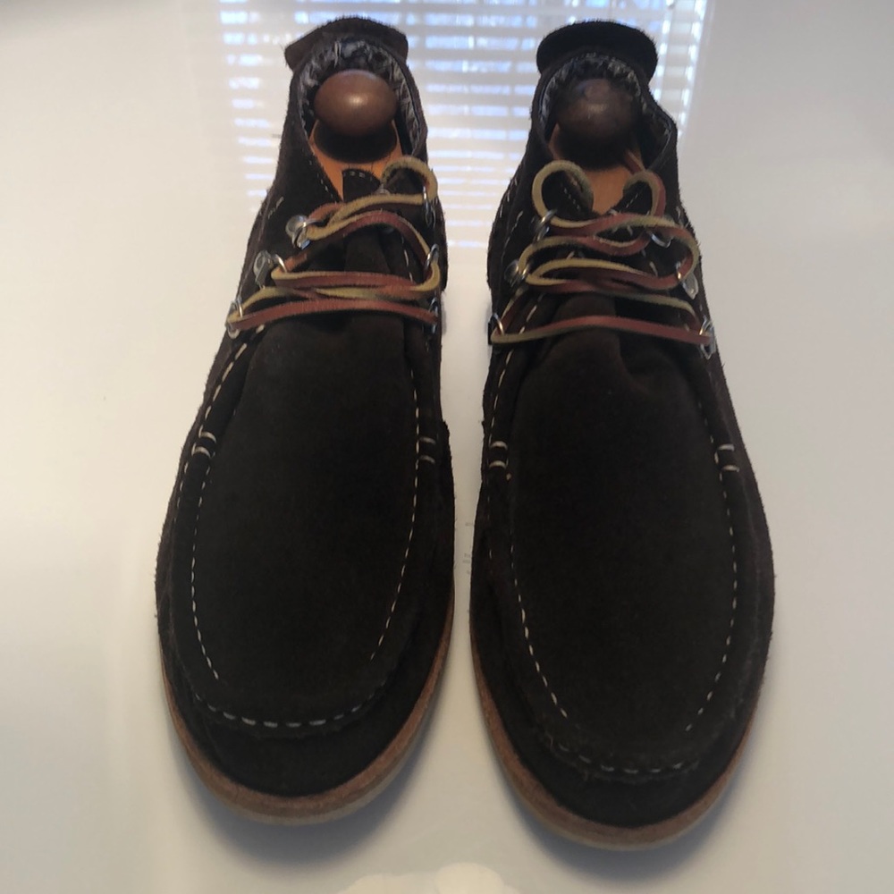 H by Hudson chukka